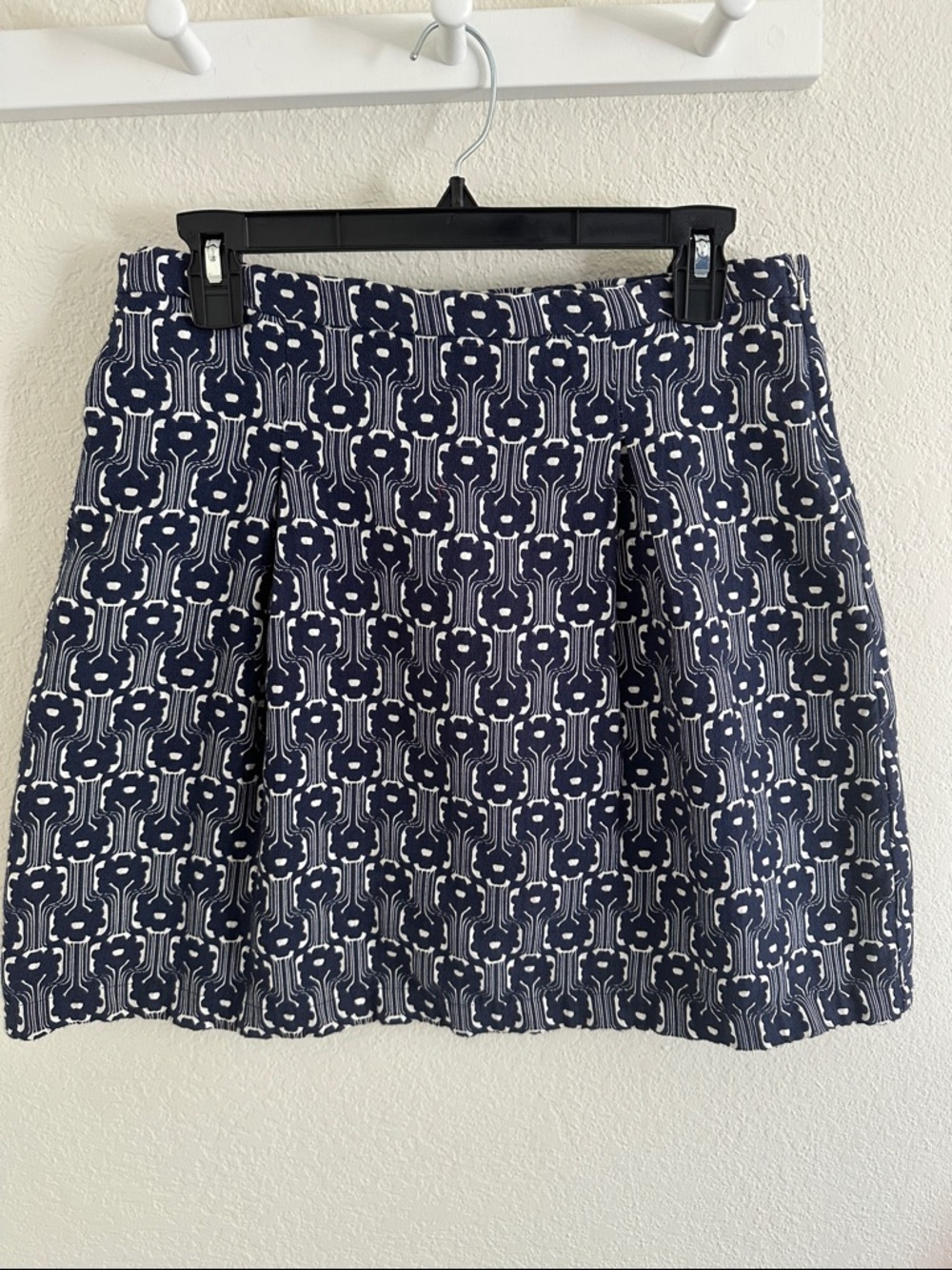 Max Studio Navy and White Geometric Mini Skirt